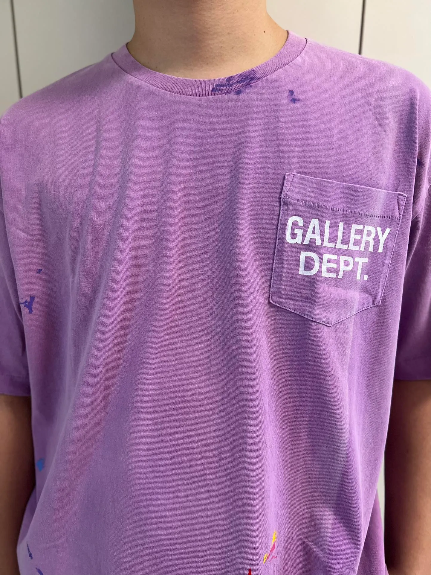New models in stock! GALLERY DEPT VINTAGE LOGO PAINTED TEE PURPLE Purple ink splashed distressed short sleeves Retro English pocket TEE Purple S-XL Ready-to-wear dyeing Fried salt distressing Hand-sewn plaster bone Very heavy industry Manufacturing dark and light fading technology Hand-splashed ink graffiti Genuine acrylic material